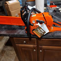 New ECHO CS-590 Gas Powered Chainsaw With 20"In Blade 