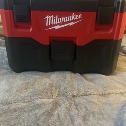 Milwaukee M18 18-Volt 2 Gal. Lithium-Ion Cordless Wet/Dry Vacuum (Vacuum-Only)