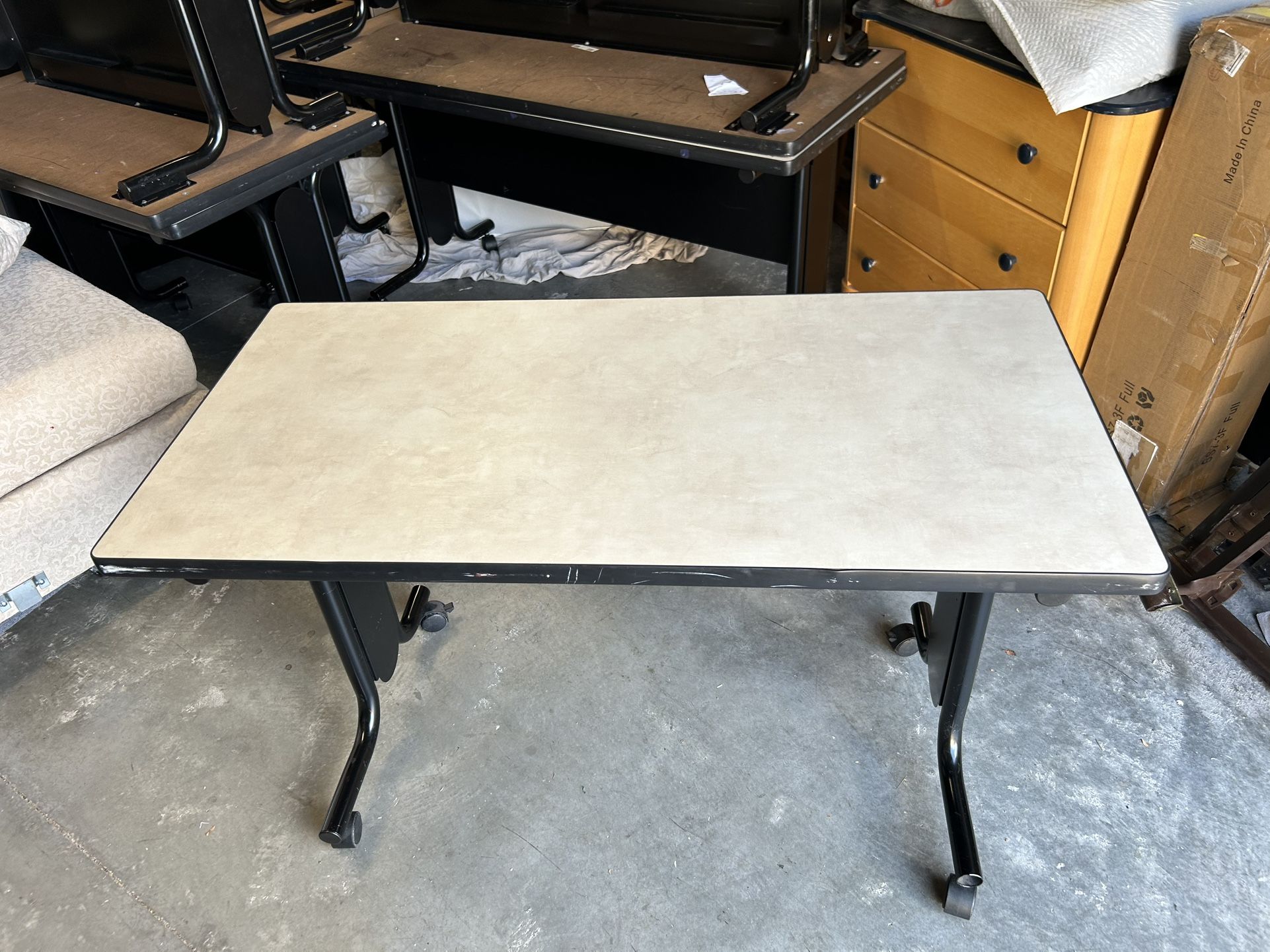 HON Wood & Metal Tables/Desks – Sturdy & Reliable 🚛DELIVERY AVAILABLE 🚚