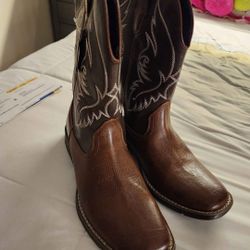Mens Boots Size 10.5 