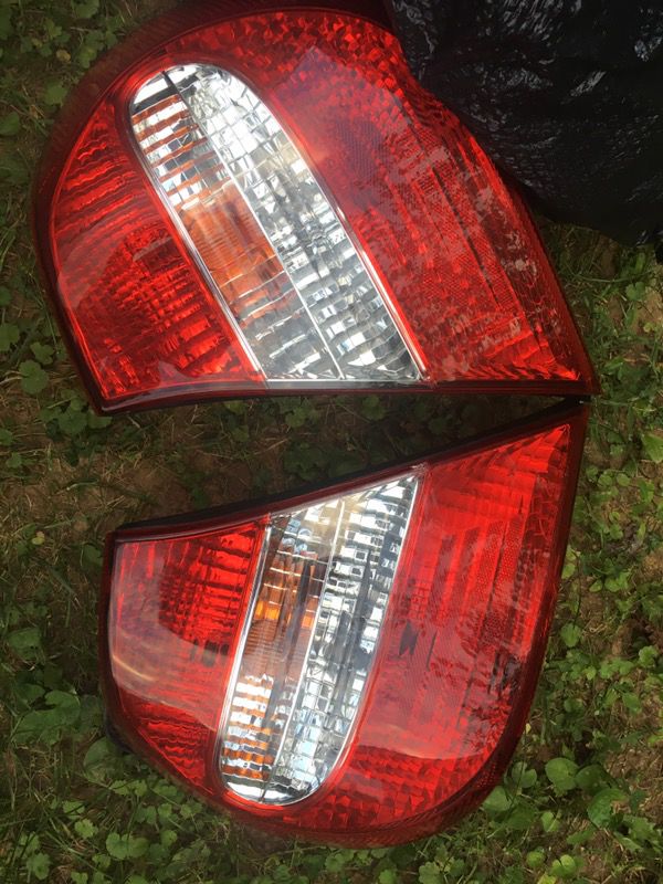 05 Camry Le tail lights