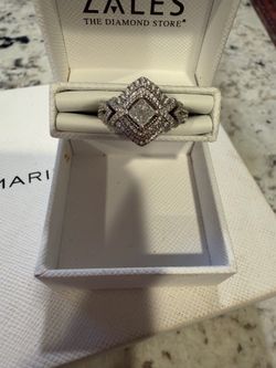 Marilyn Monroe collection diamond ring