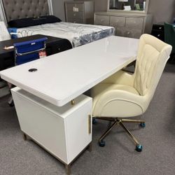 Brand new Desk + Chair!! Finance Available!! Same Day Delivery 🚚 