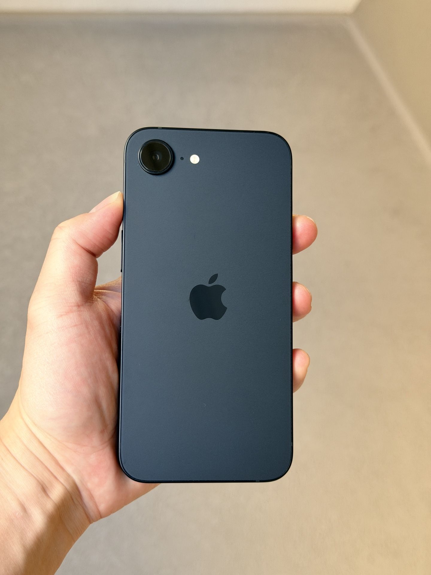 iPhone 16e 128GB Unlocked