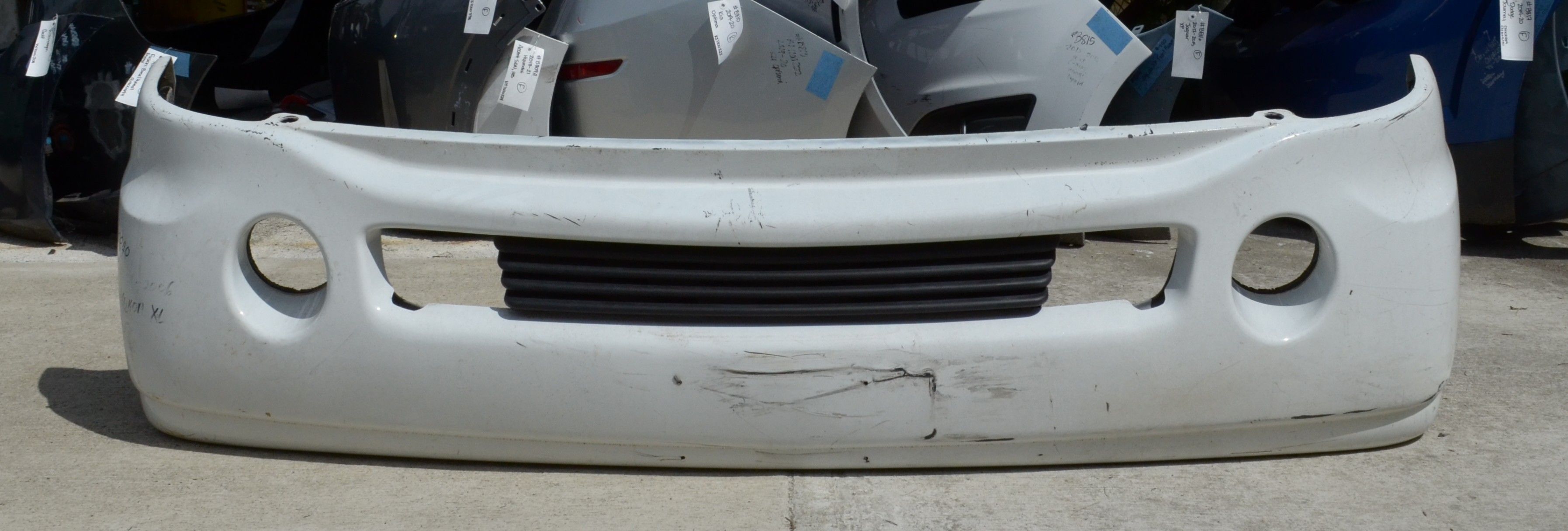 USED REF#M040 || 2001-2006 GMC YUKON XL || FRONT BUMPER