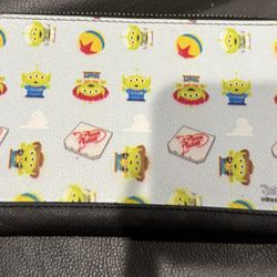 Toy Story Alien Cow Boys Card Holder Buckle Down Zip Around Wrislet Wallet