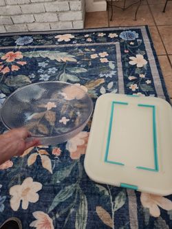 Pair of kitchen accessories