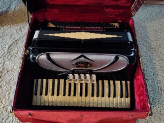 Full size Iorio Candido accordion