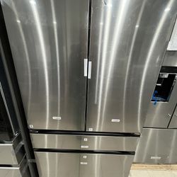 Samsung Bespoke Refrigerator 4 Door In Stainless Steel With Beverage Center 