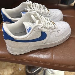 Nike Air Force’s Size 9 Used Blue