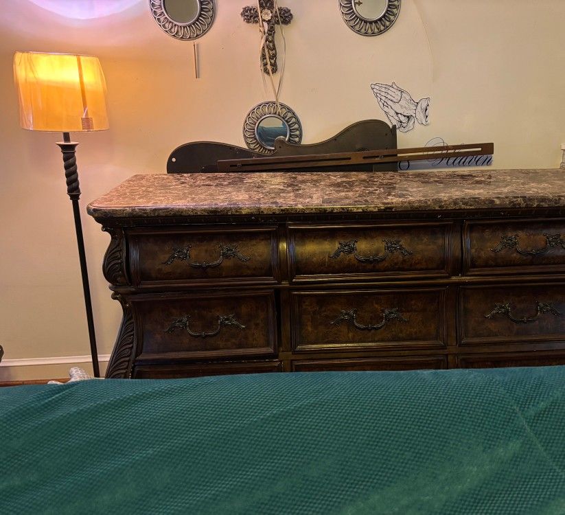 Nice Dresser With Mirror