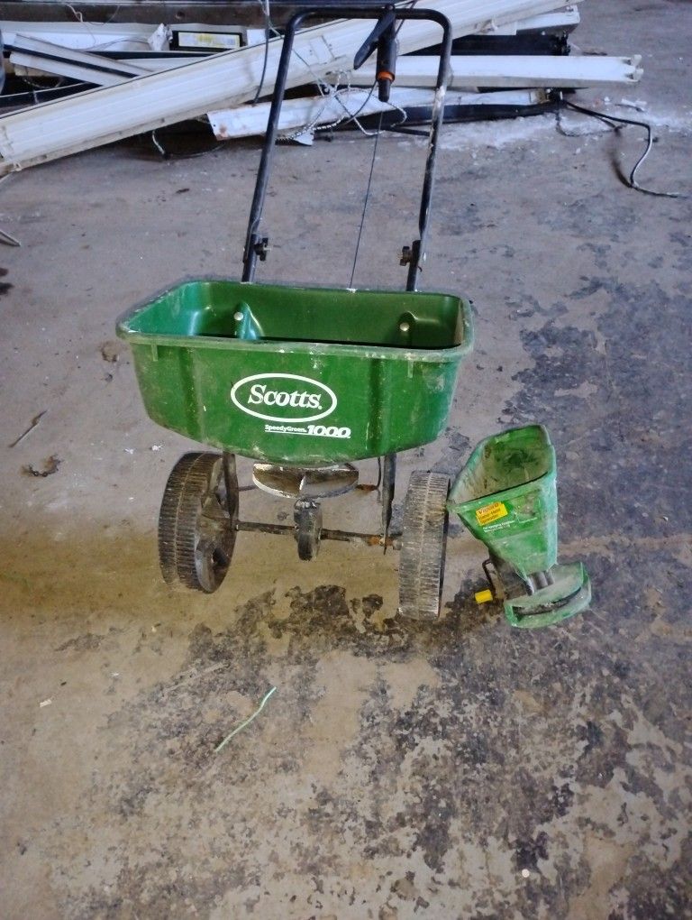 Two Spreaders