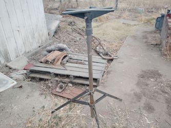 A pair of used  speaker stand  great condition