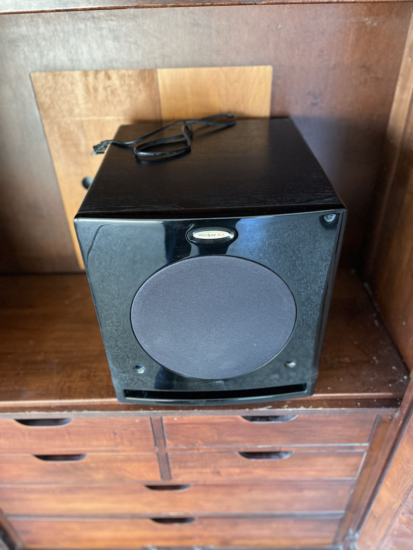 Velodyne DLS-3750R Powered subwoofer (Black)