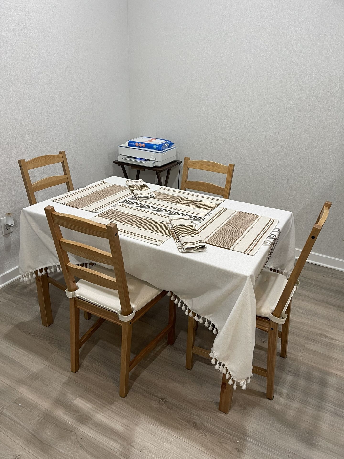 4 Chairs Dining Table Set