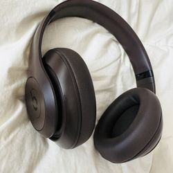 Beats Studio Pro Headphones 