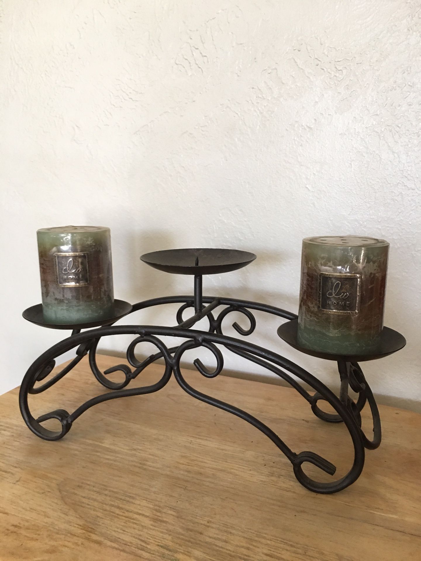 ROD IRON CANDLE HOLDER