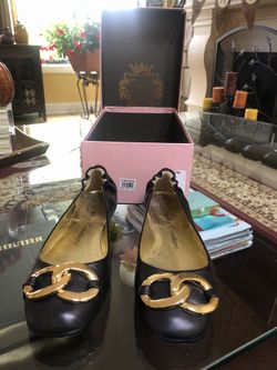 Juicy Couture flats size 7