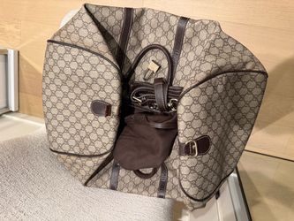Used Gucci duffle bag Authentic
