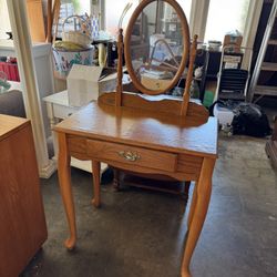 Makeup Table