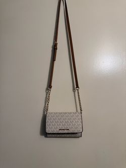 Small Michael Kors crossover purse