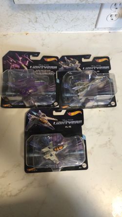 Hot Wheels Disney Pixar Lightyear Ship Set of 3