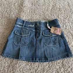 Candie’s Denim Mini Skirt – Pleated with Front & Back Pockets – Size 5 