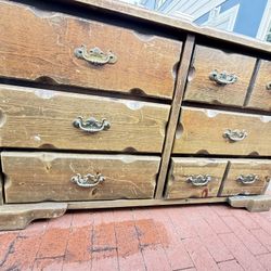 Dresser, Solid Wood!Beautiful!