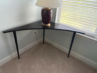 Black Corner Table with Tapered Legs