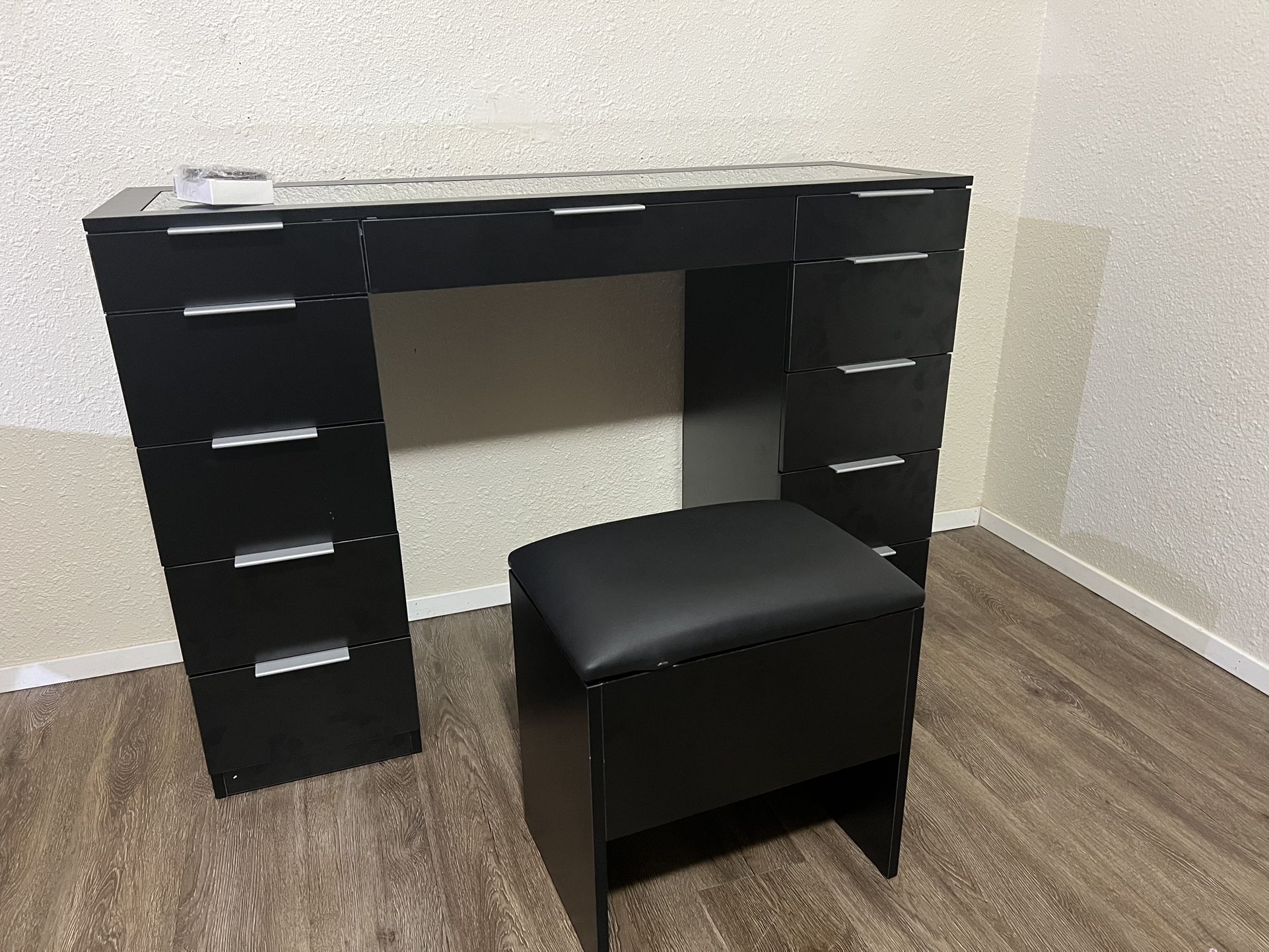 YITAHOME Vanity Desk Set& Power Outlet, Large Makeup Vanity with Storage Bench, Black Vanity for Bed