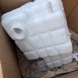 93 to 94 Cadillac Fleetwood coolant reserve bottle