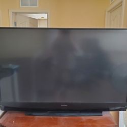 57" Mitsubishi Tv