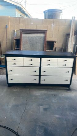 Ebony & Ivory 6 Drawer Dressed!