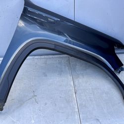 2019 2020 2021 2022 GMC SIERRA 1500 RIGHT SIDE FENDER + MOLDING ORIGINAL