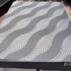 DISPLAY MODEL QUEEN MATTRESS ONLY