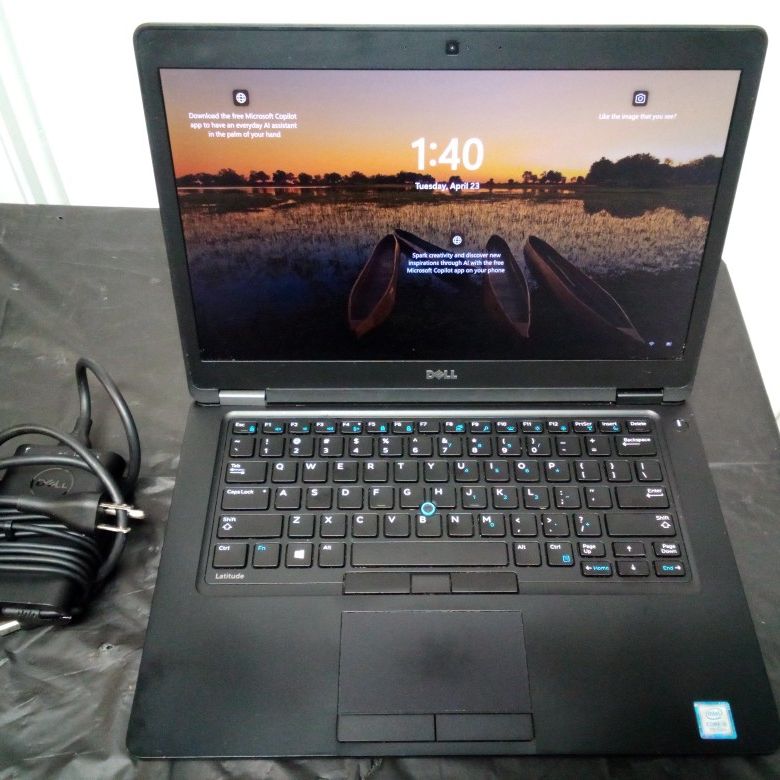 7th Gen i5 Dell Laptop (8GB/256GB) - Win 11 Pro 