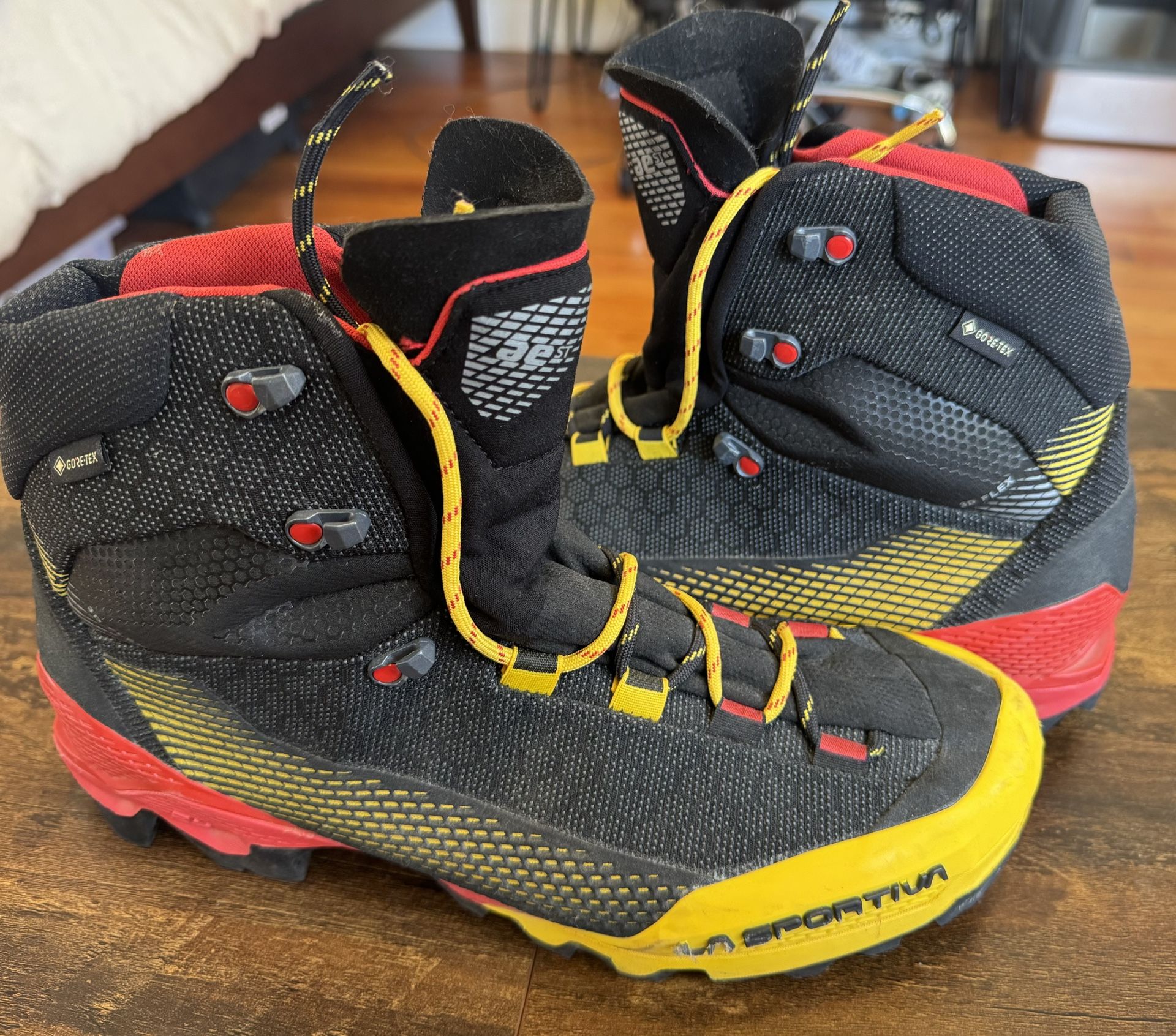La Sportiva Aequilibrium ST GTX Mountaineering Boot