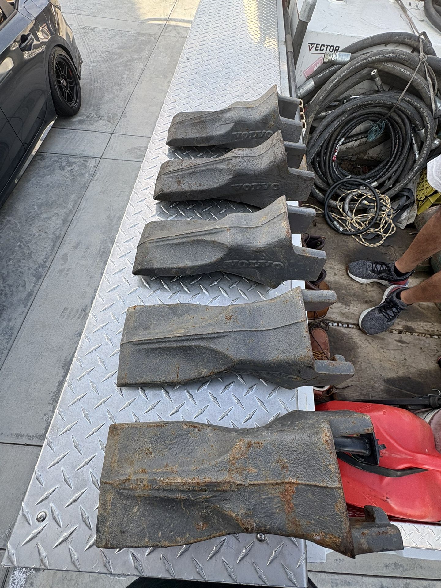 Volvo 40GPE Bucket Teeth