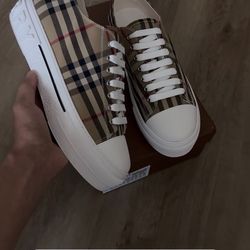 Burberry LOW TOP