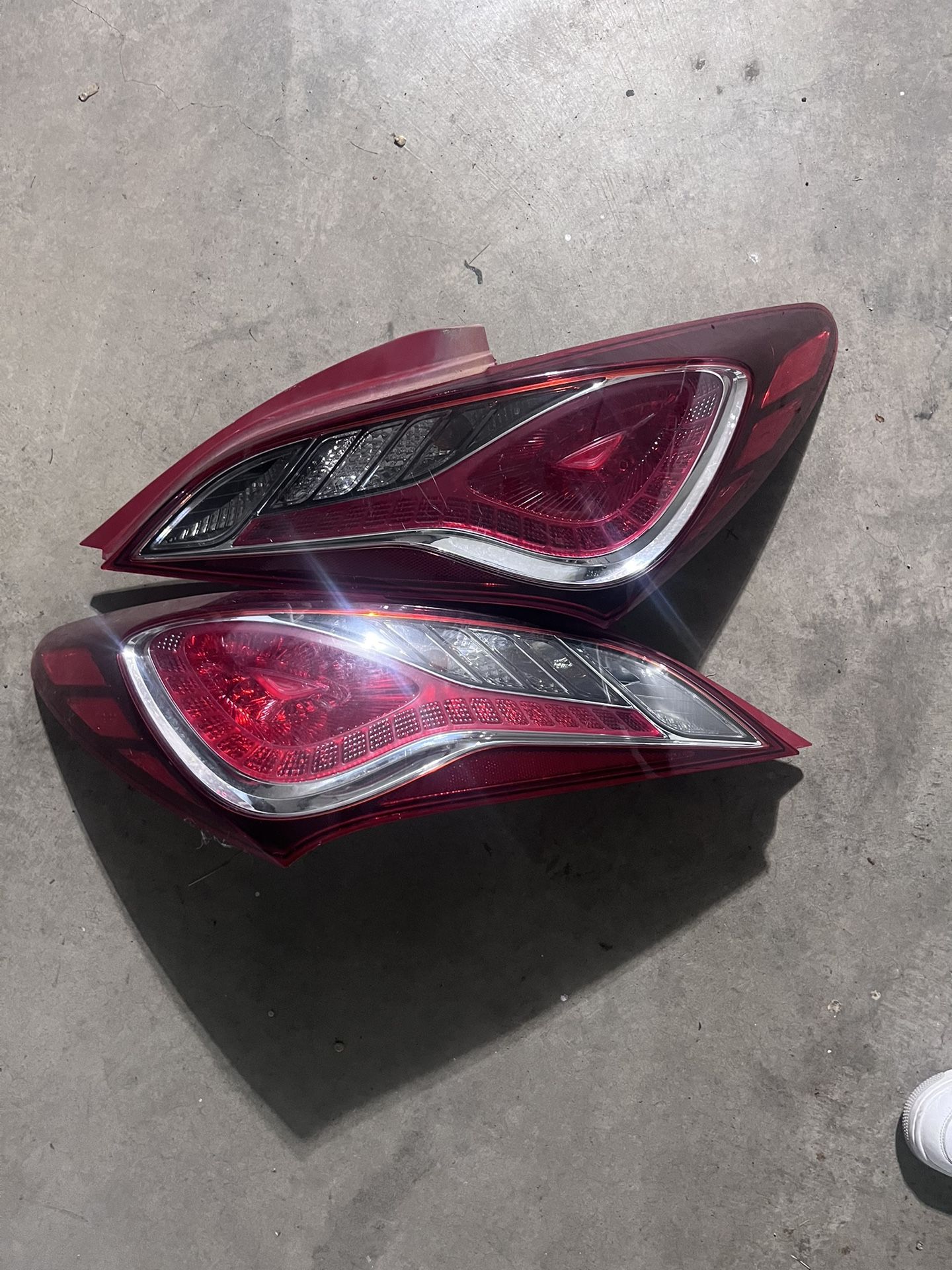 Hyundai Genesis Coupe OEM tail lights