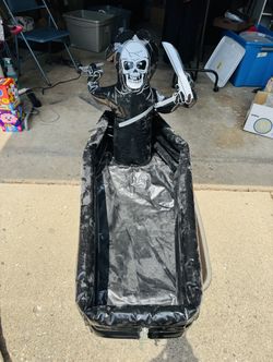 Inflatable Skeleton Ice Bucket