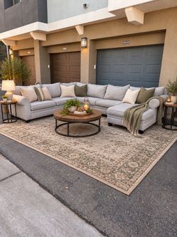 Sectional couch