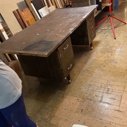 Free 36x72 29 Tall Desk Wood Perfect Conditions Only Need To He Paint 