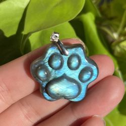 925 Sterling Silver Labradorite Paw Pendant 