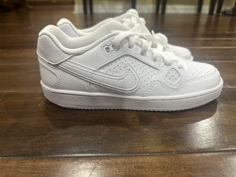 Nike Son of Force Youth Size 4Y, Brand New, Never worn