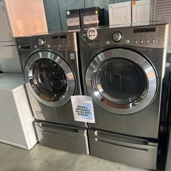LG Washer And Gas Dryer Set