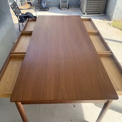 Edel Table DWR Collection Prime Condition 