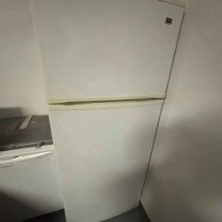 Maytag Fridge In working condition 