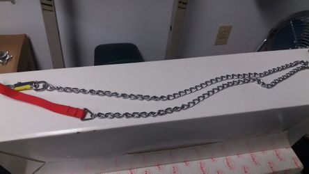 DOG LEASHES