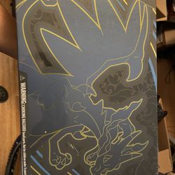 Pokemon Mega Charizard Ultra Premium Collection Box
